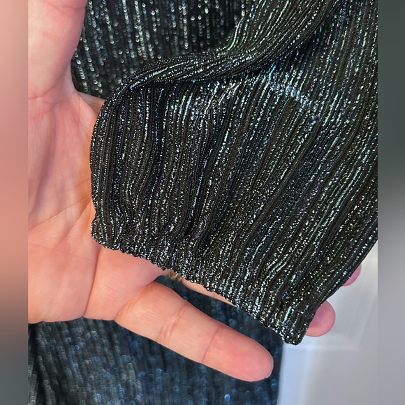 NWT Morgan shimmer knit jumpsuit from Francesca’s, size M - Picture 8 of 10